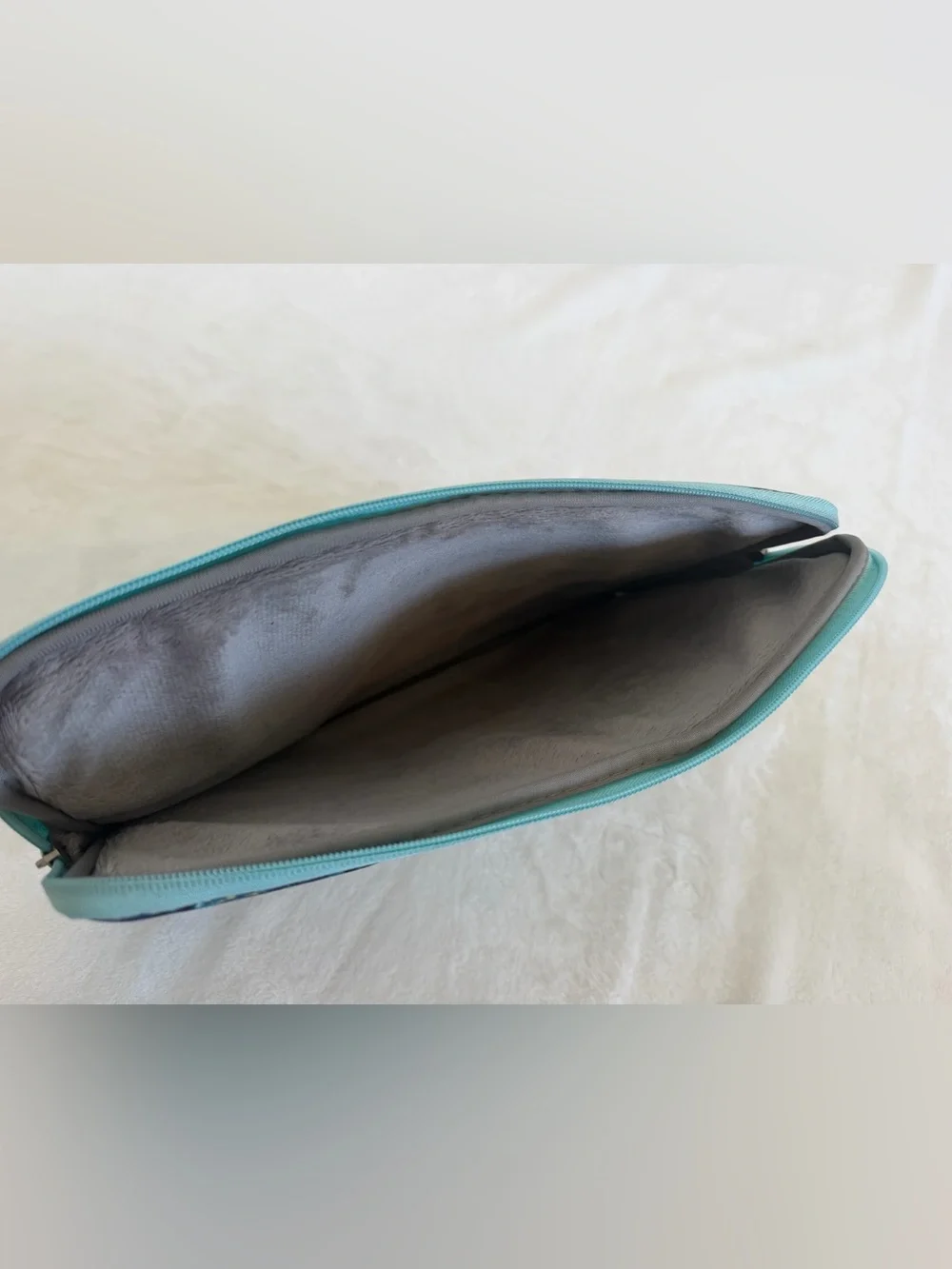 MOSISO Marbled Teal Padded Laptop Sleeve w/ Outside Zipper Pocket -New Condition